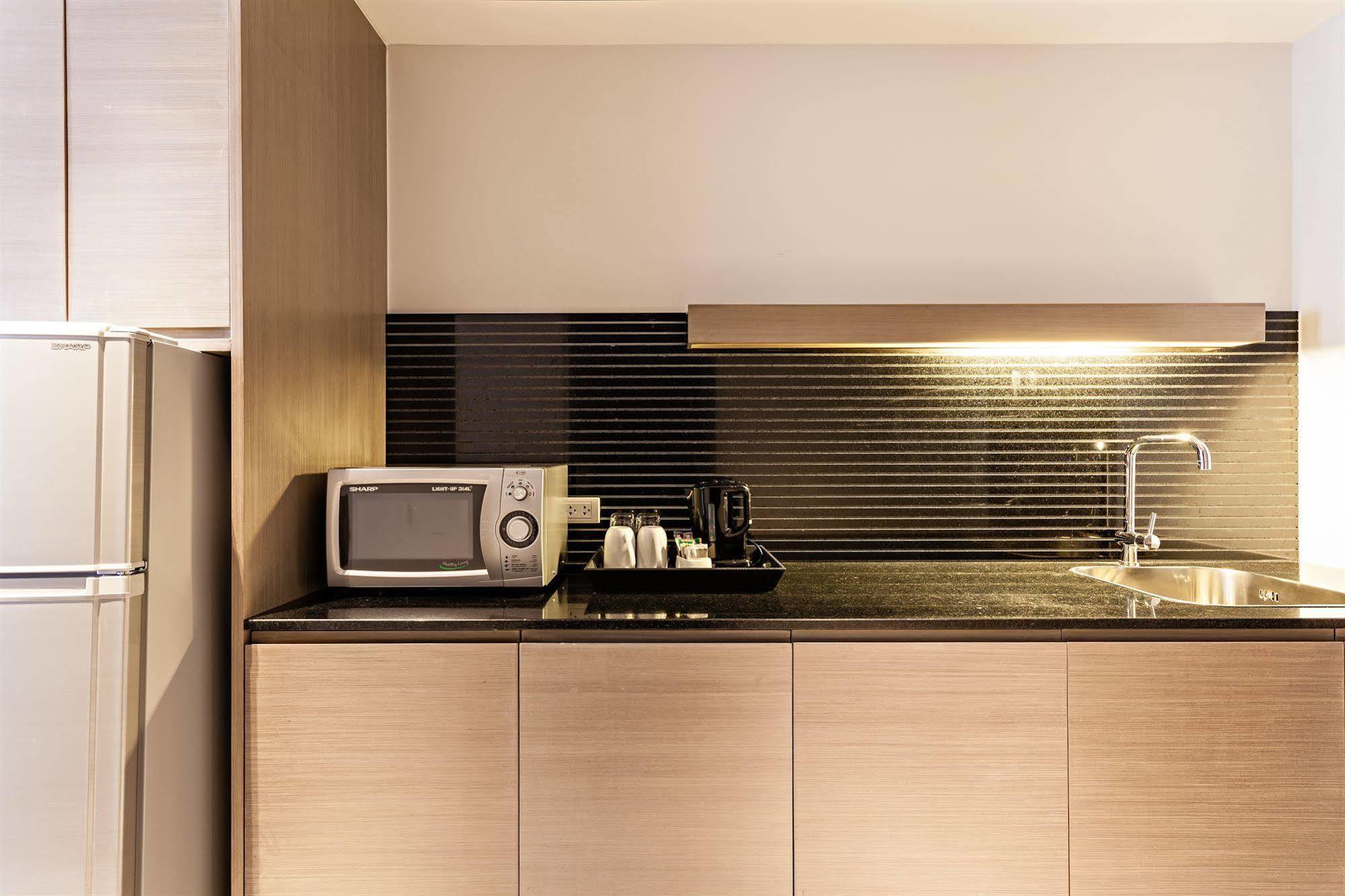 מלון Hyatt Place Sukhumvit 1 4*